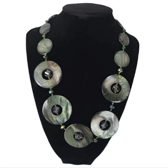ABALONE Shell Necklace in Iredescent Earthy Green Tones - Picture 1 of 5